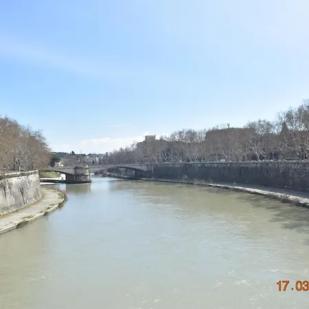 Trastevere St Ariabianca House