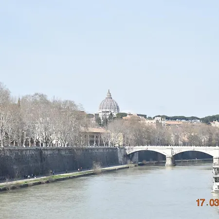 Trastevere St Ariabianca House