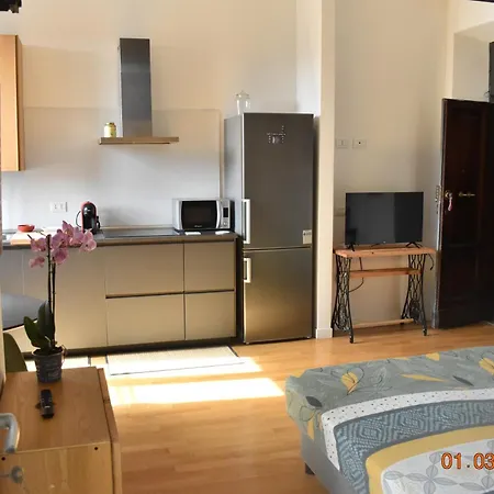 Trastevere St Ariabianca House